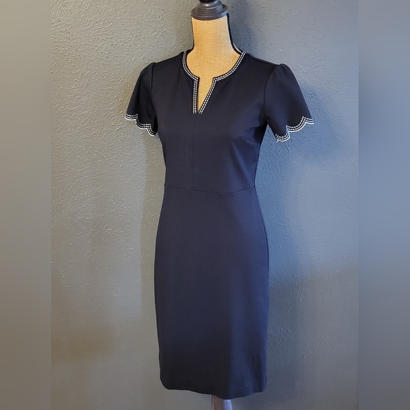 Ann Taylor Dresses & Skirts - Ann Taylor Size 2 Black Knit Fitted Short Sleeve Dress